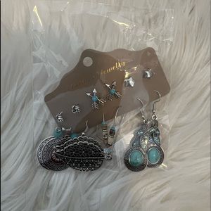 Pack of earrings